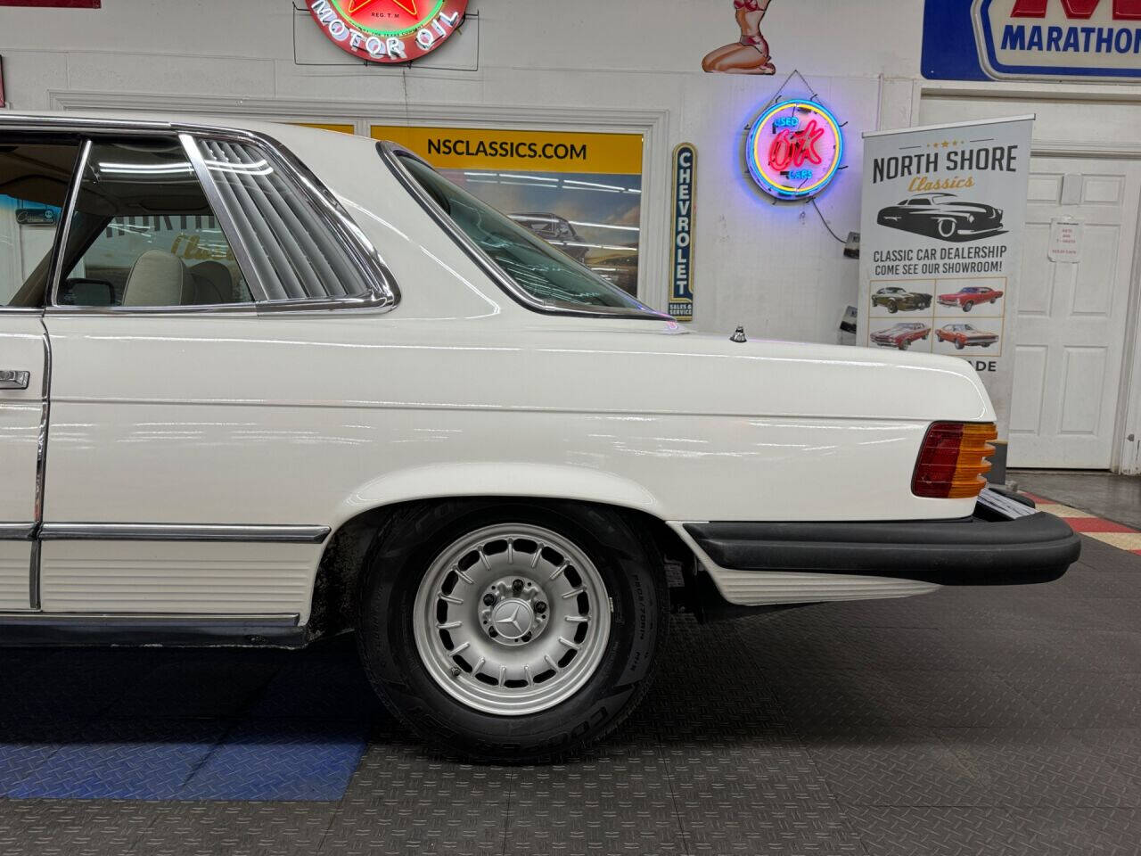 1977 Mercedes-Benz 450-Class 18