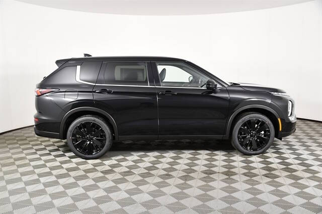 2026 Mitsubishi Outlander LE