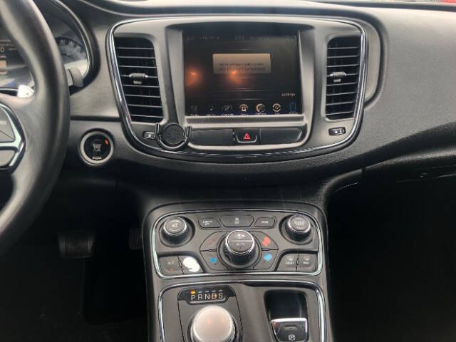 2016 Chrysler 200 S