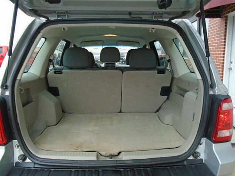 2010 Ford Escape XLS