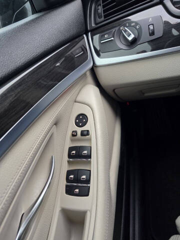 2012 BMW 5 Series 535i