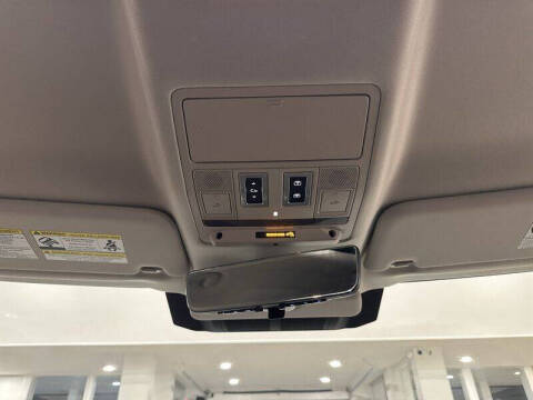 2021 Land Rover Defender 110 SE