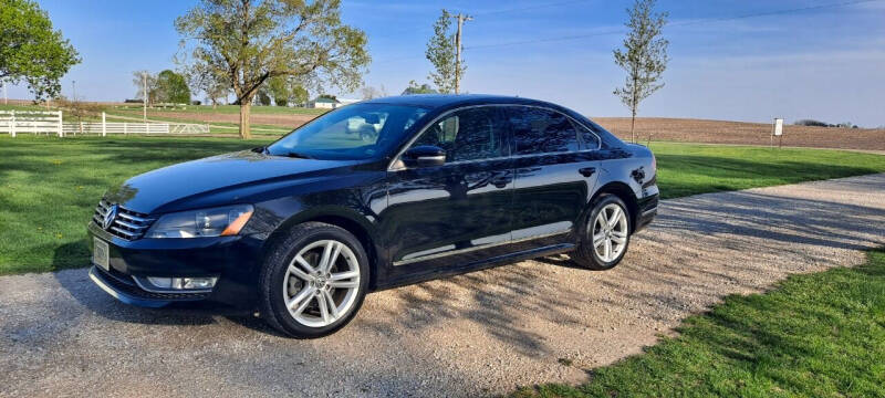 2013 Volkswagen Passat for sale at ARK AUTO LLC in Roanoke IL