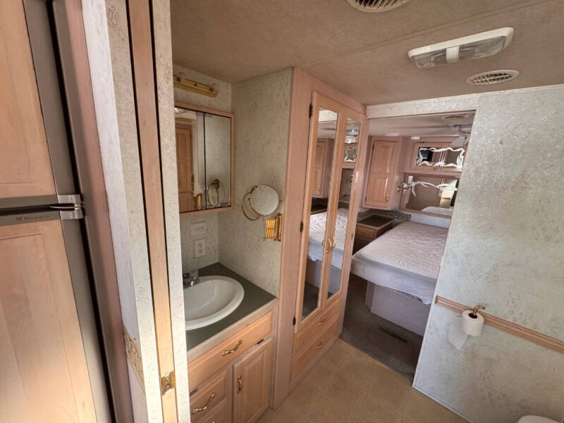 2001 Newmar Dutch Star