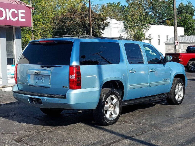 2011 Chevrolet Suburban LT
