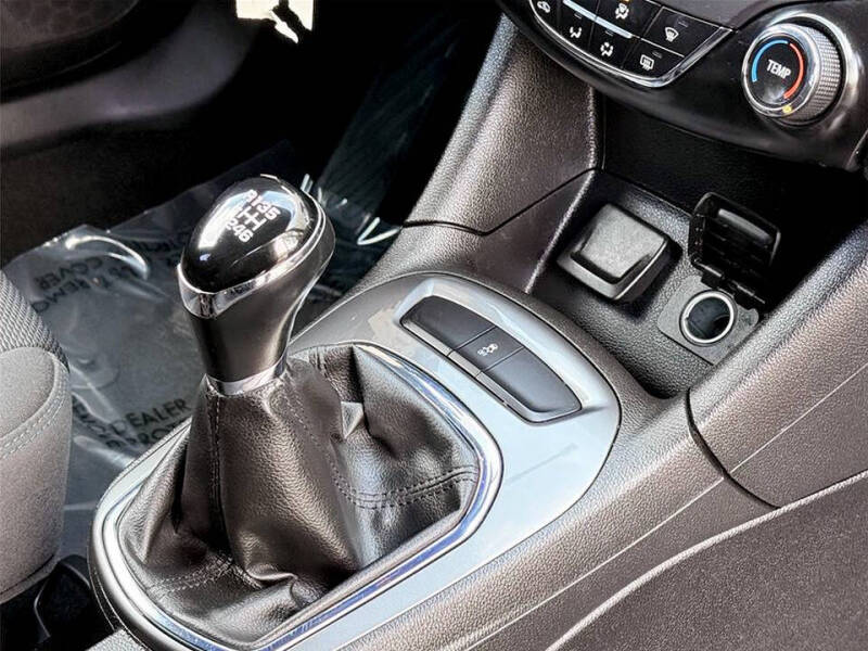 2017 Chevrolet Cruze LT Manual