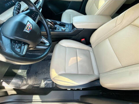 2024 Cadillac XT4 Premium Luxury