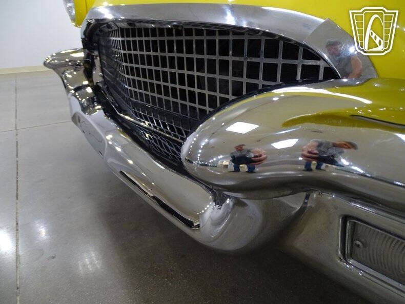 1957 Ford Thunderbird