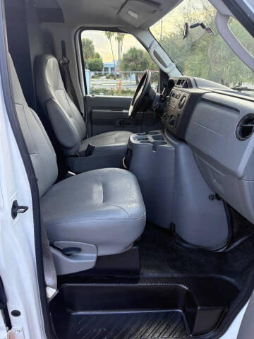 2009 Ford E-Series E-250