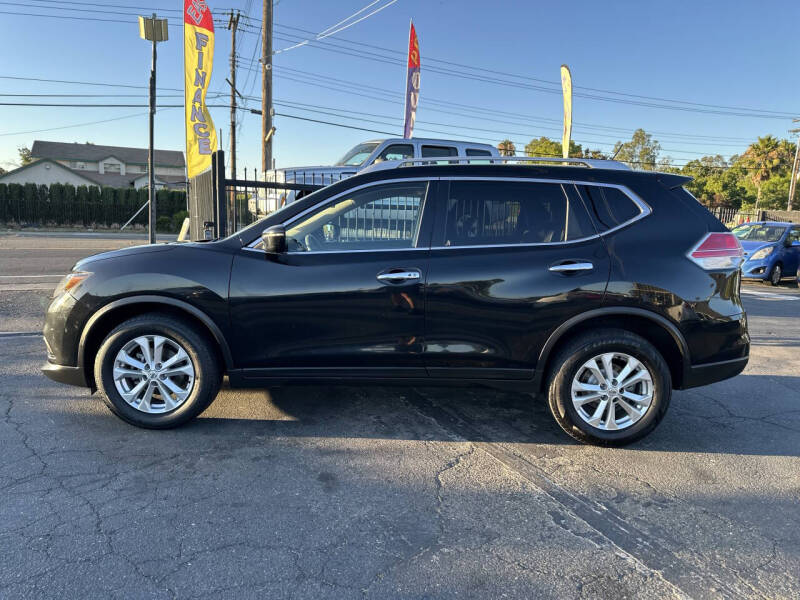 2016 Nissan Rogue SV