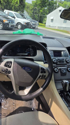 2015 Ford Taurus SE