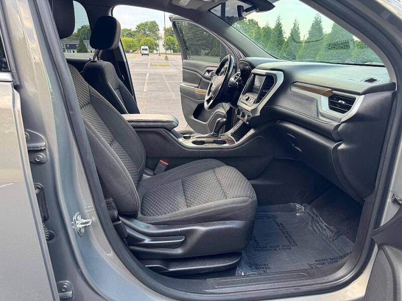 2019 GMC Acadia SLE-2