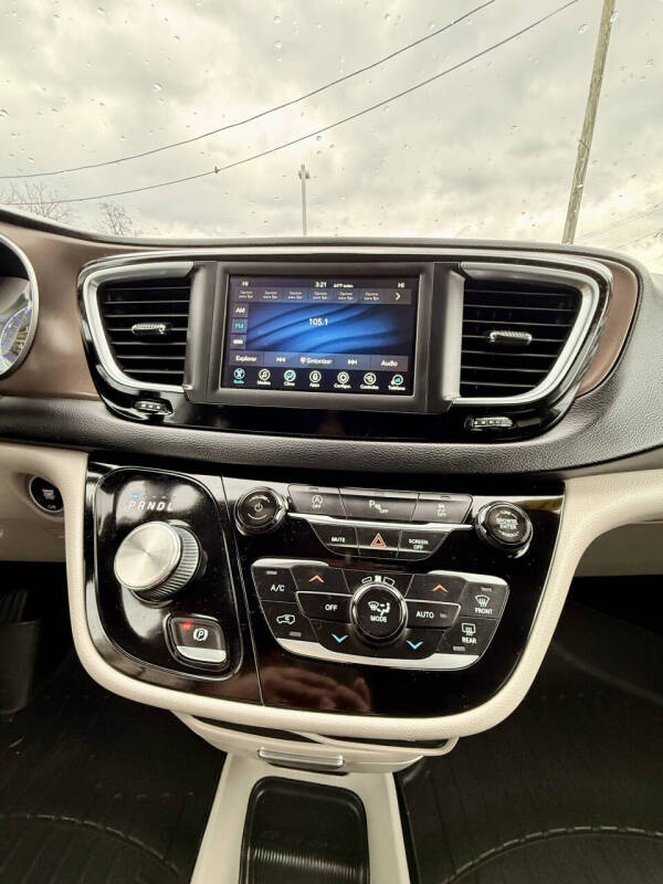 2019 Chrysler Pacifica Touring L