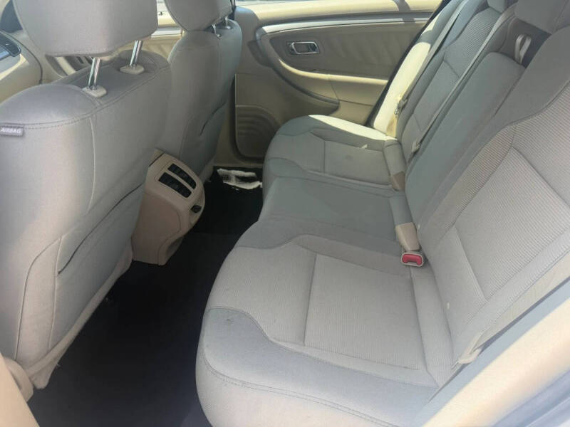 2019 Ford Taurus SEL