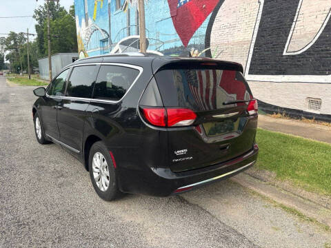 2019 Chrysler Pacifica Touring L