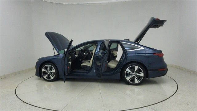 2025 Audi A6 Sportback e-tron quattro Prestige