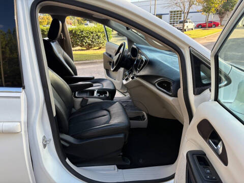 2018 Chrysler Pacifica Touring L