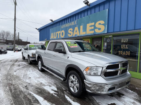 2016 RAM 1500 SLT