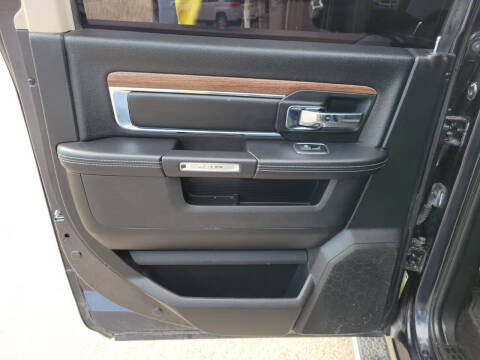 2017 RAM 1500 Laramie