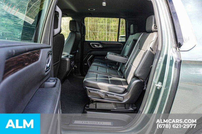 2024 Chevrolet Suburban LT