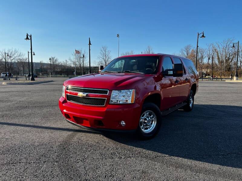 2009 Chevrolet Suburban for sale at CLIFTON COLFAX AUTO MALL in Clifton NJ