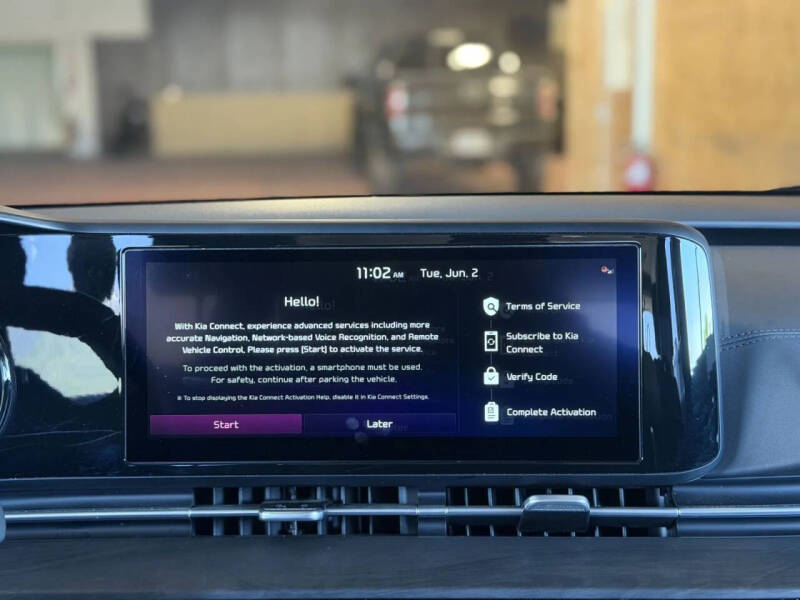 2024 Kia Carnival EX