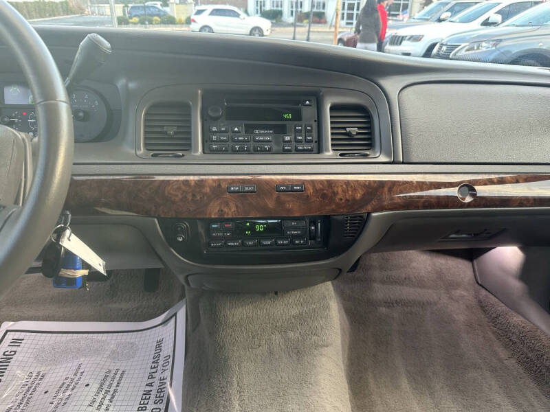 2010 Mercury Grand Marquis LS