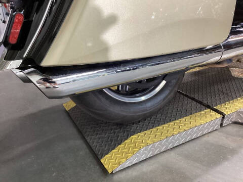 2021 Indian Motorcycle® Springfield® Thunder Blac