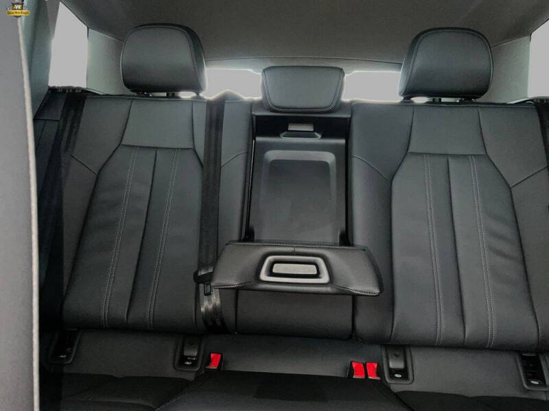 2025 Audi Q6 e-tron Premium