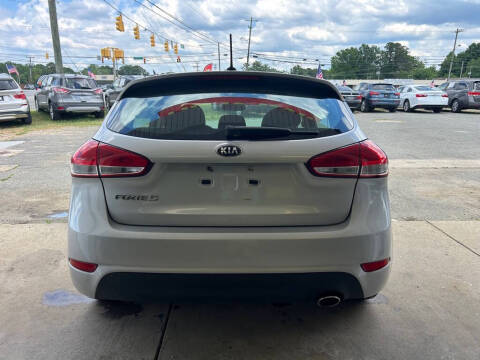 2016 Kia Forte5 LX