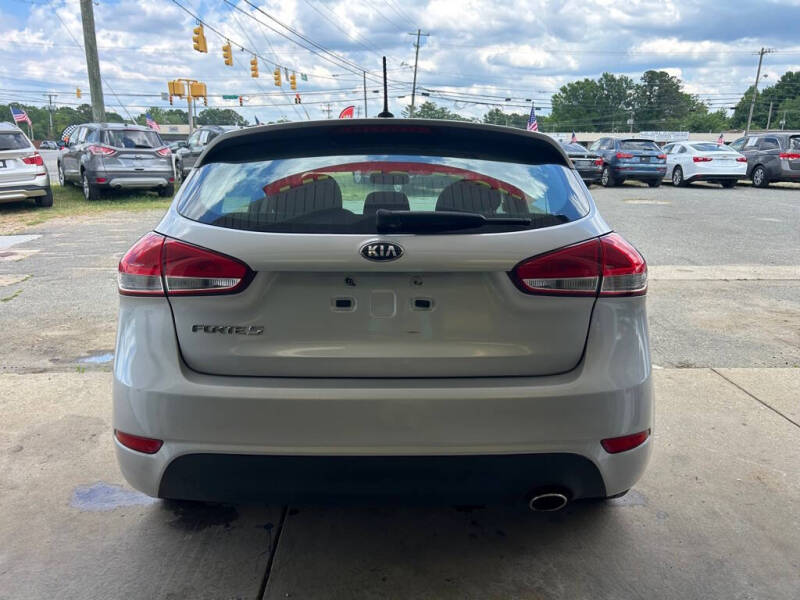 2016 Kia Forte5 LX