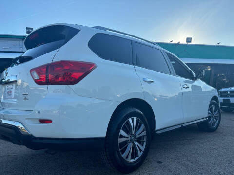 2020 Nissan Pathfinder SL