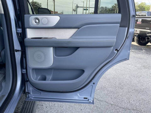 2018 Lincoln Navigator Black Label