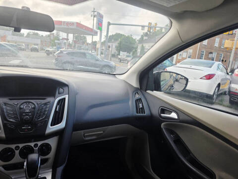 2014 Ford Focus SE