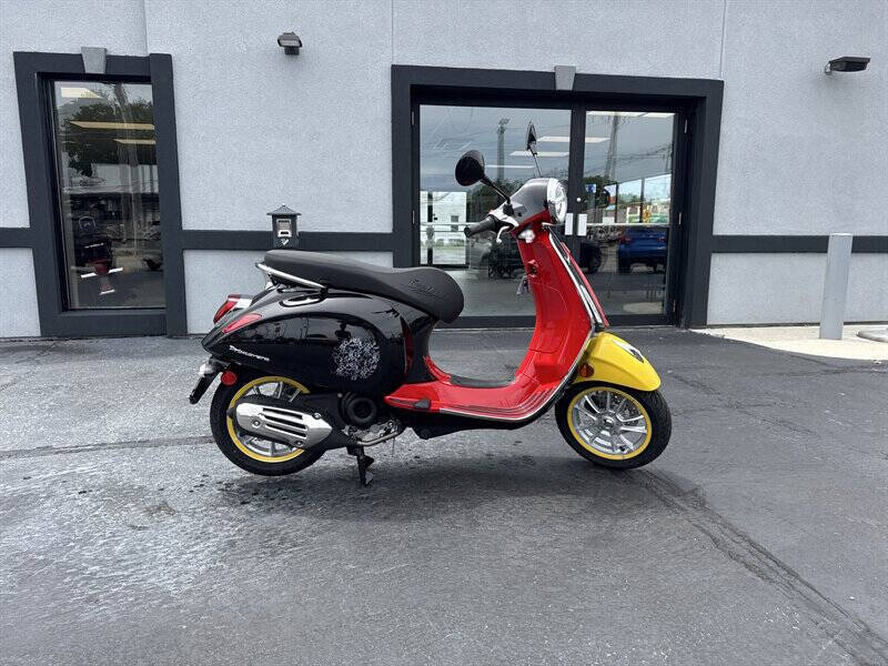 2023 Vespa Mickey Mouse Ltd