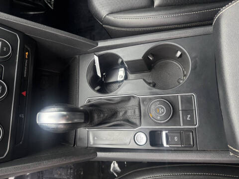 2020 Volkswagen Atlas Cross Sport V6 SE R-Line 4Motion