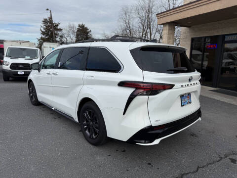 2024 Toyota Sienna XSE 7-Passenger