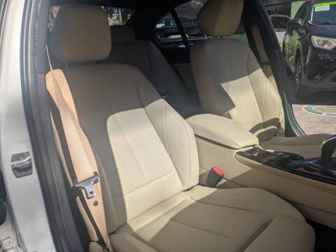 2018 BMW 3 Series 330i xDrive