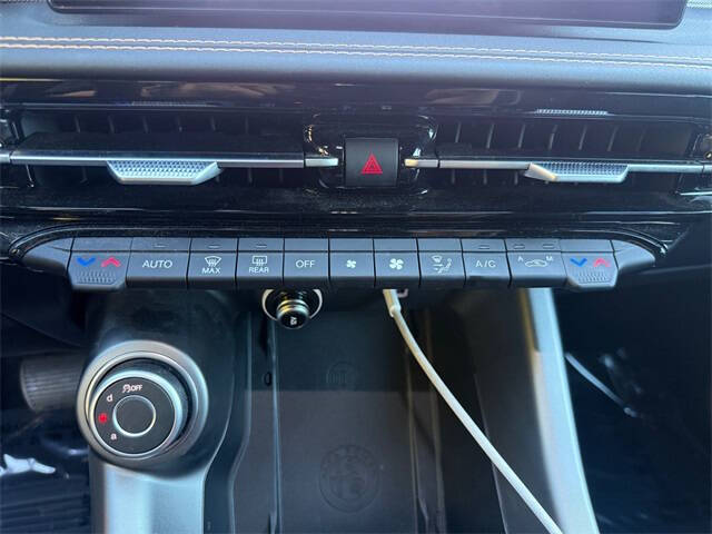 2024 Alfa Romeo Tonale Hybrid Ti