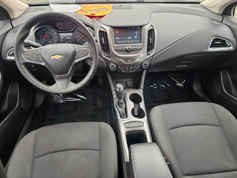 2017 Chevrolet Cruze LT Auto