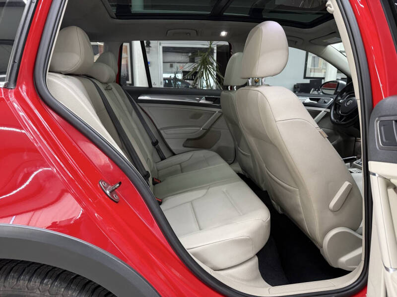 2017 Volkswagen Golf Alltrack