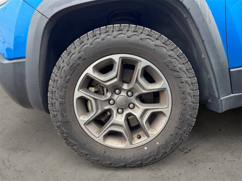 2021 Jeep Cherokee Trailhawk