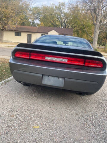 2011 Dodge Challenger SE