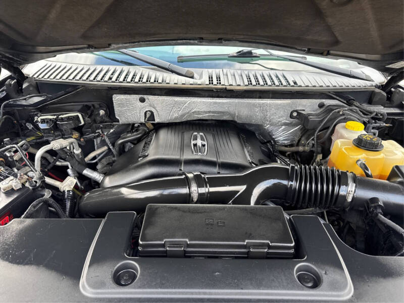 2016 Lincoln Navigator Select