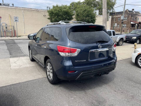 2013 Nissan Pathfinder SV