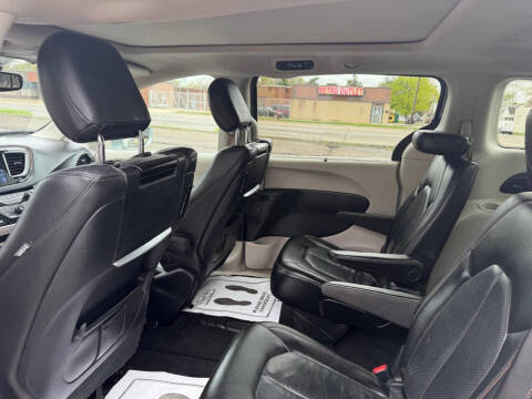 2019 Chrysler Pacifica Touring L Plus