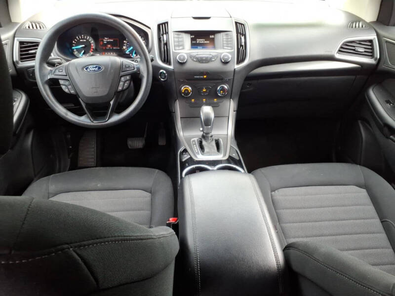 2018 Ford Edge SE