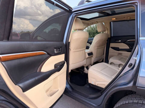 2019 Toyota Highlander Limited Platinum