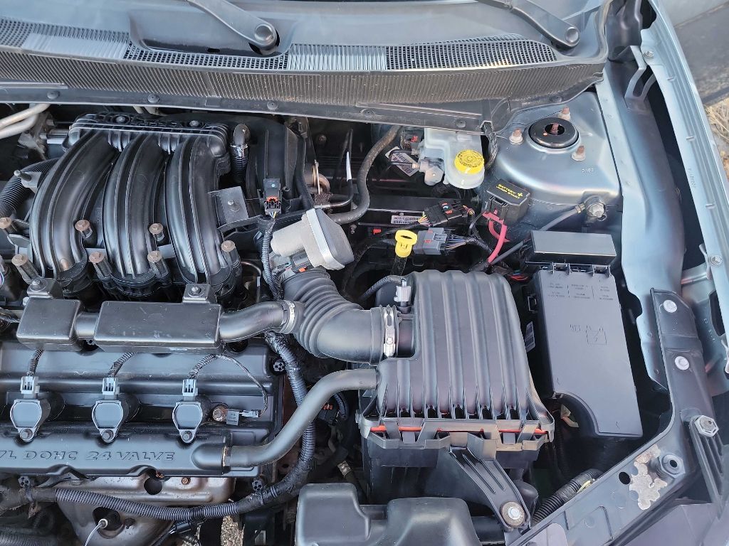 2010 Chrysler Sebring 45