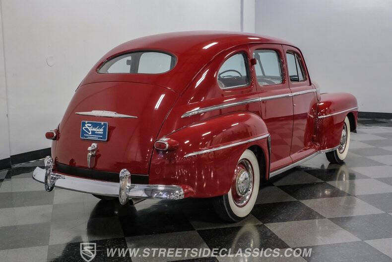 1948 Ford Deluxe